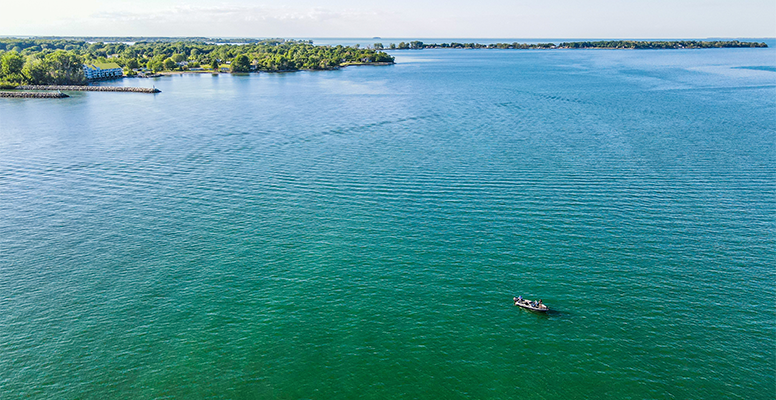 Algae Blooms in Lake Erie, Cleveland Ohio